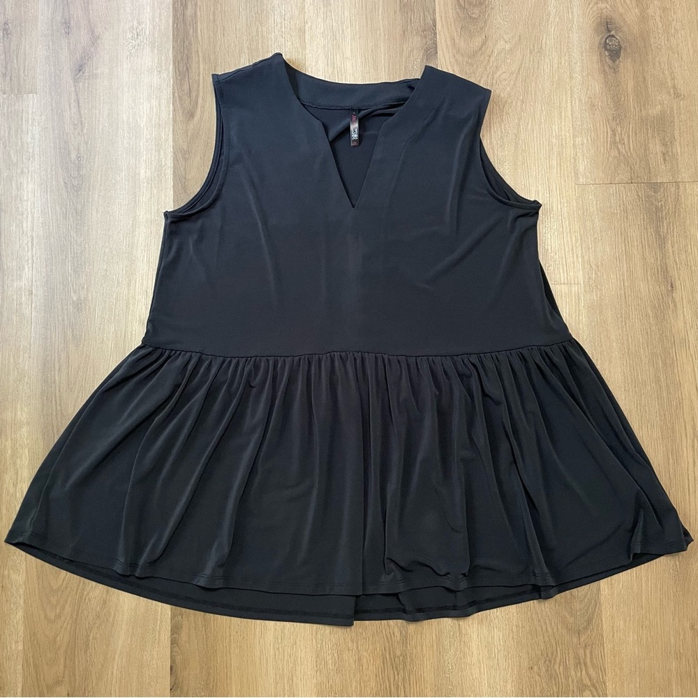 JW Style Black Sleeveless V-Neck Top in Size Large